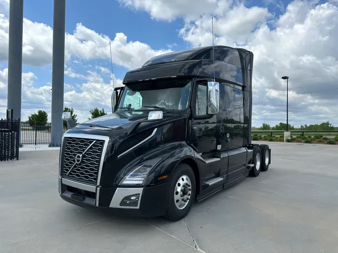 2025 VOLVO VNL64T740ee3d5c43d176fd7369fe485e8810334c