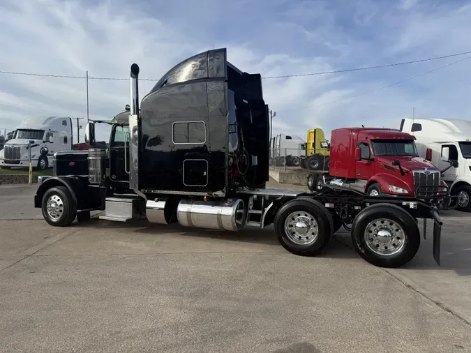 2022 Peterbilt 389ee3da53ad5e98bbab5d03f8f2381551d