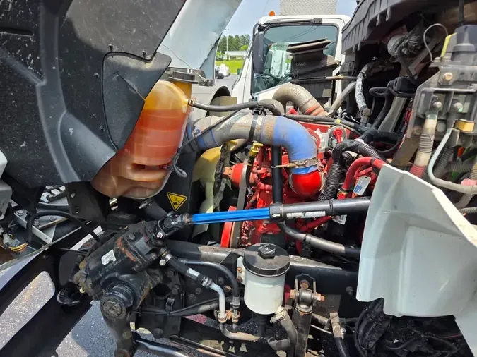 2019 NAVISTAR INTERNATIONAL 4300