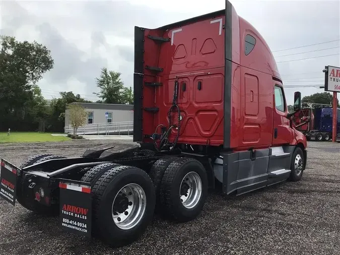 2020 FREIGHTLINER CASCADIA