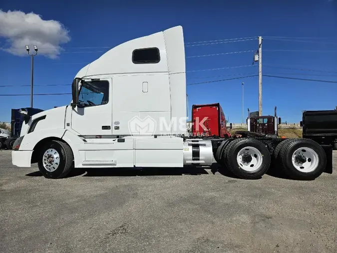 2017 VOLVO VNL64T670