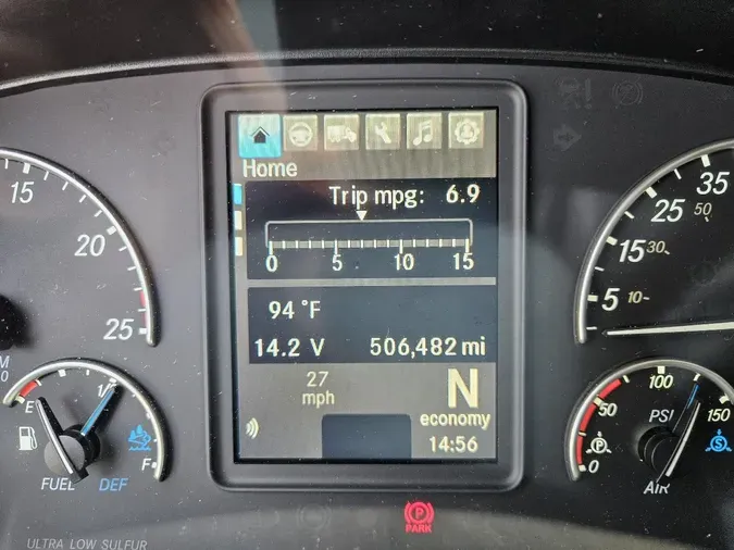 2021 FREIGHTLINER Cascadia 126