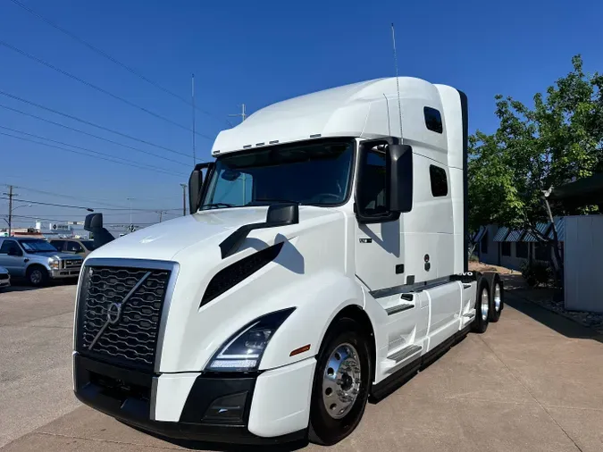 2025 VOLVO VNL64T760ee4c81469dcb60a43a863acc68175e59