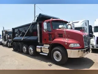 2013 MACK PINNACLE CXU612