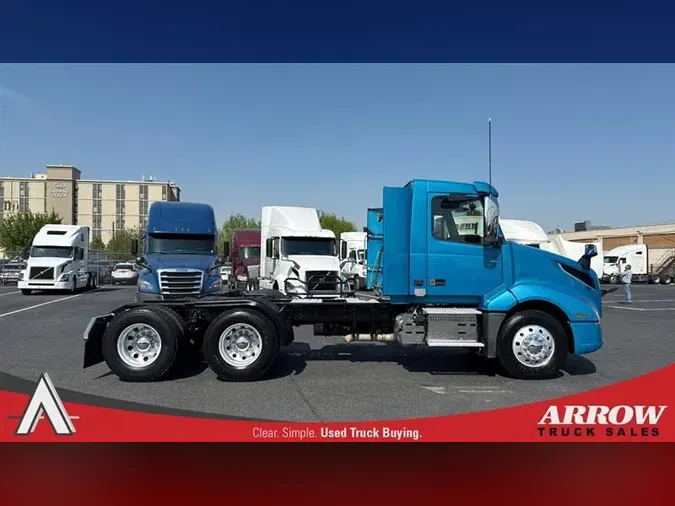 2019 VOLVO VNL300