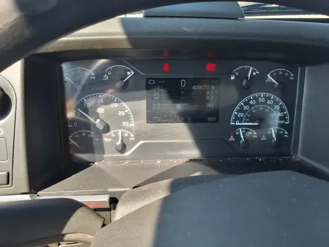 2019 VOLVO VNR42T 300