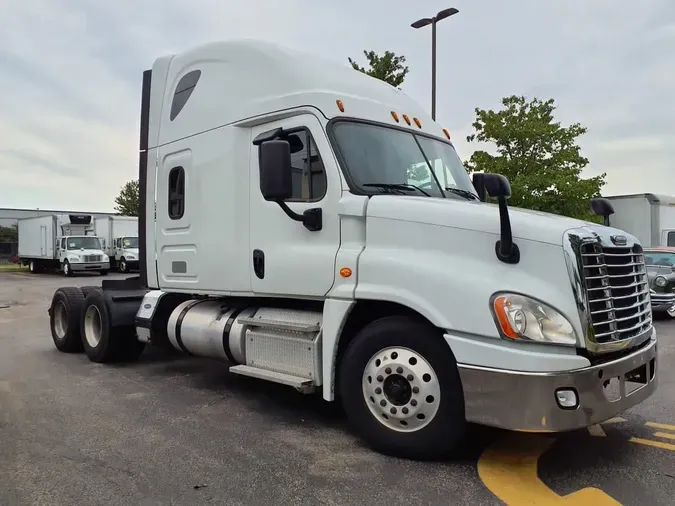 2019 FREIGHTLINER CASCADIA 125