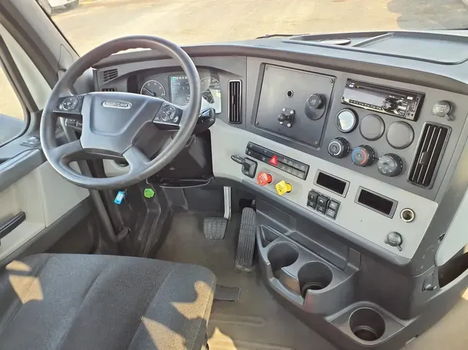 2018 FREIGHTLINER NEW CASCADIA 116