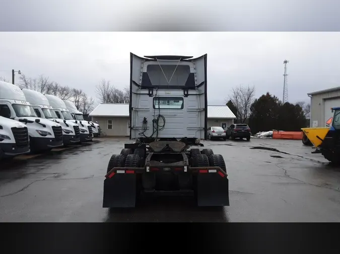 2019 Volvo VNL300