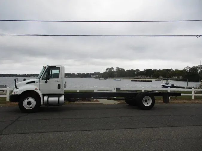 2011 INTERNATIONAL 4300