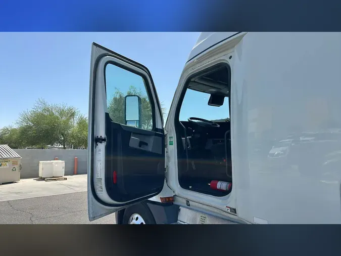 2022 Freightliner Cascadia 126