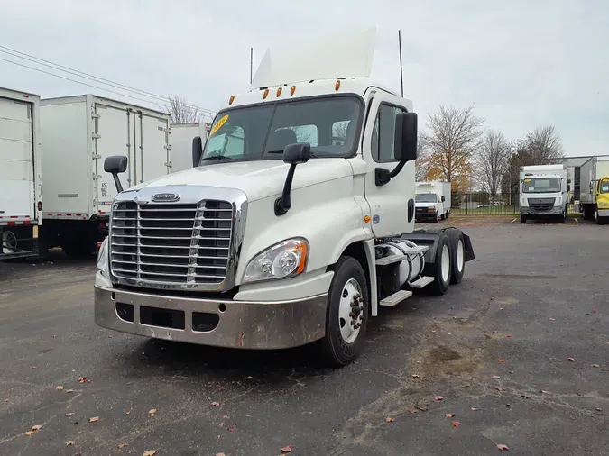 2016 FREIGHTLINER/MERCEDES CASCADIA 125ee59a80e4b5684549018aa7ad32a41ff