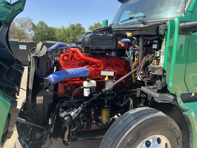 2023 Peterbilt 579
