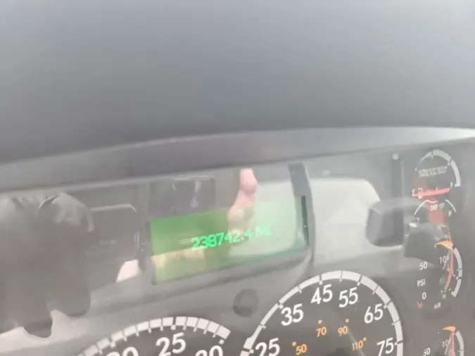 2018 FREIGHTLINER/MERCEDES M2 106