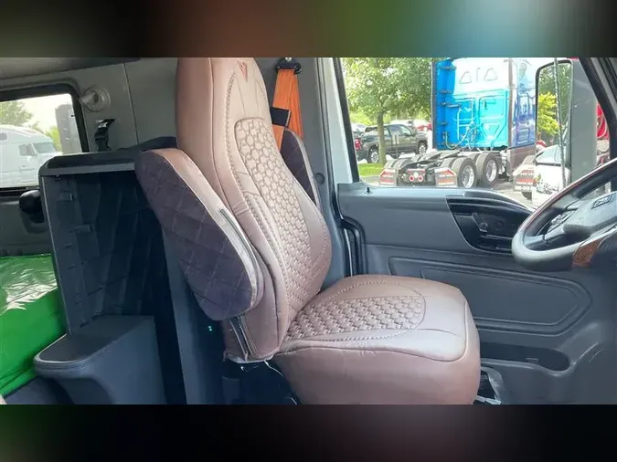 2022 INTERNATIONAL LT625