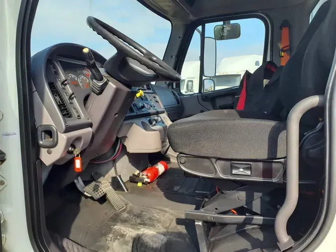 2019 FREIGHTLINER/MERCEDES M2 106