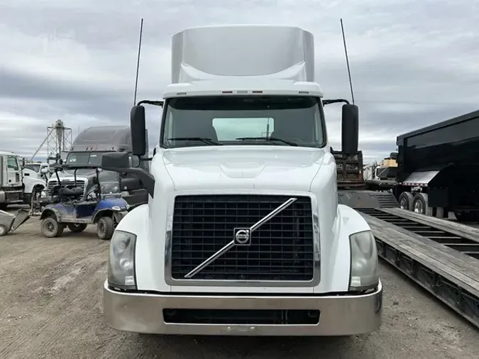 2013 VOLVO VNL64T300