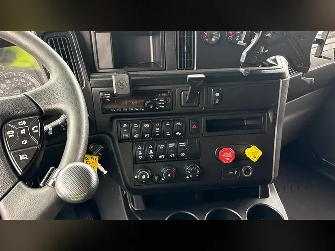 2019 INTERNATIONAL LT