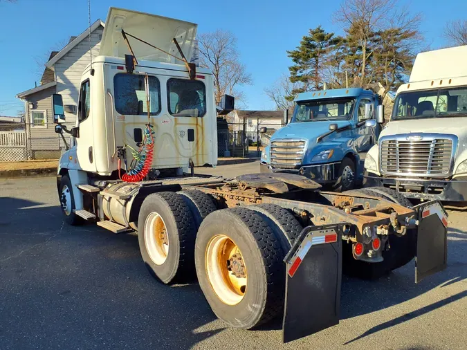 2016 FREIGHTLINER/MERCEDES CASCADIA 125