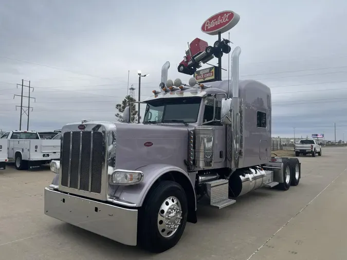 2023 Peterbilt 389