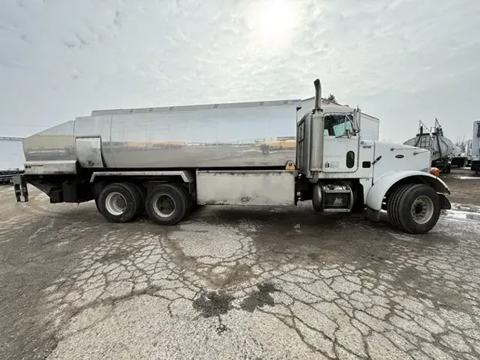 2003 PETERBILT 357