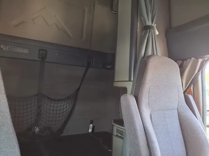 2020 FREIGHTLINER CASCADIA 125