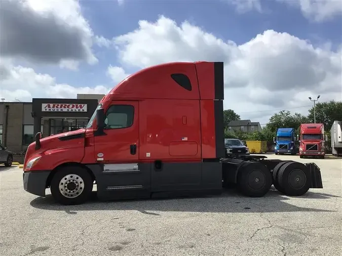 2021 FREIGHTLINER CA126