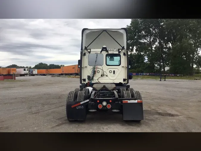 2019 Freightliner Cascadia 125ee7d3c85066e02e564667ce968b78e23