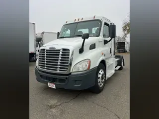 2015 FREIGHTLINER/MERCEDES CASCADIA 113