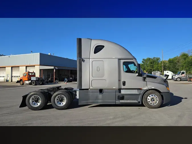 2024 Freightliner Cascadia 126