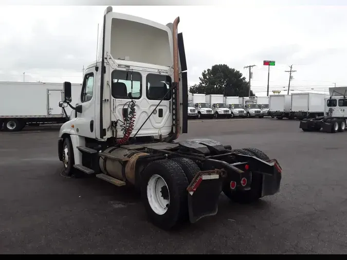2013 FREIGHTLINER/MERCEDES CASCADIA 125ee84c5cf76aef791eacae211649da280