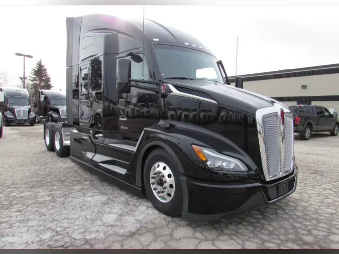 2024 Kenworth T680 Short Hood