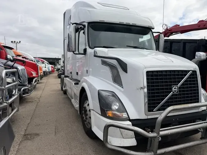 2017 VOLVO VNL64T780