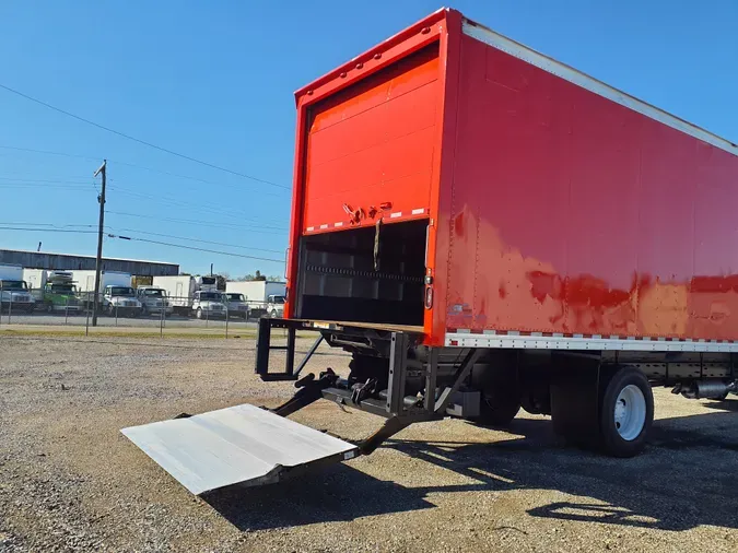 2017 FREIGHTLINER/MERCEDES M2 106