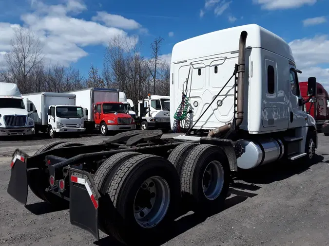 2018 FREIGHTLINER/MERCEDES CASCADIA 125