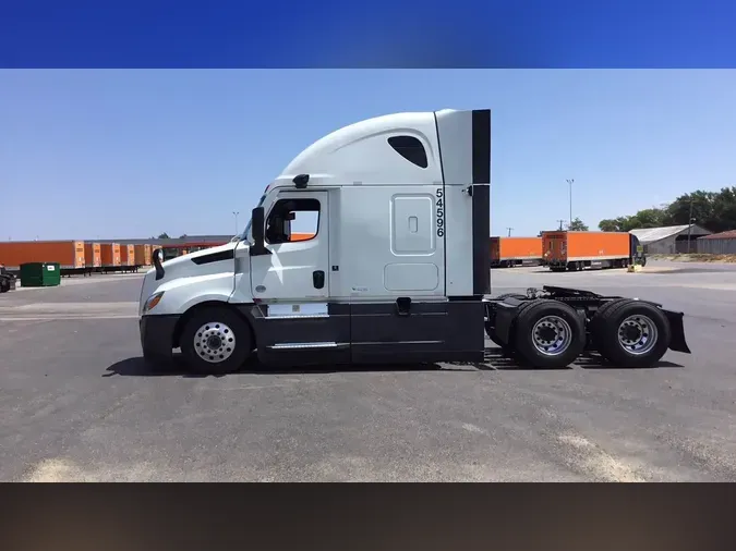 2023 Freightliner Cascadia 126