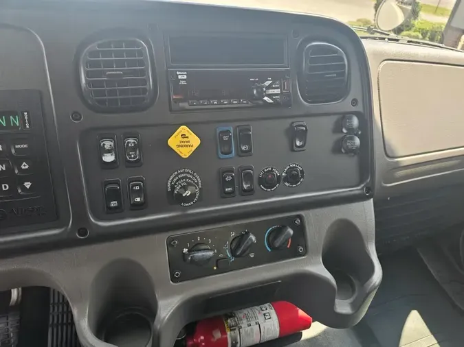 2021 FREIGHTLINER M2 106