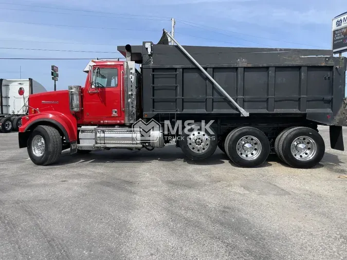 2017 WESTERN STAR 4900