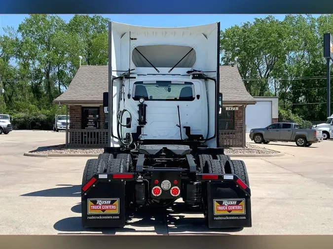 2022 INT LT625 6x4