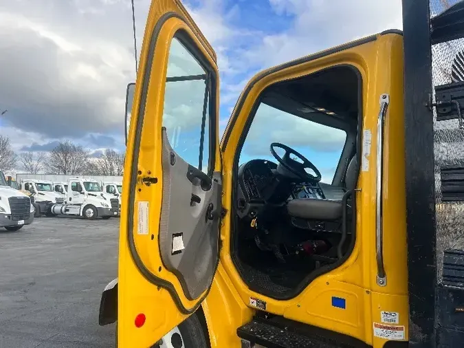 2019 Freightliner M2