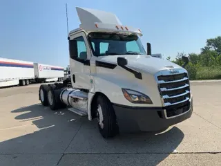 2018 FREIGHTLINER T12664ST