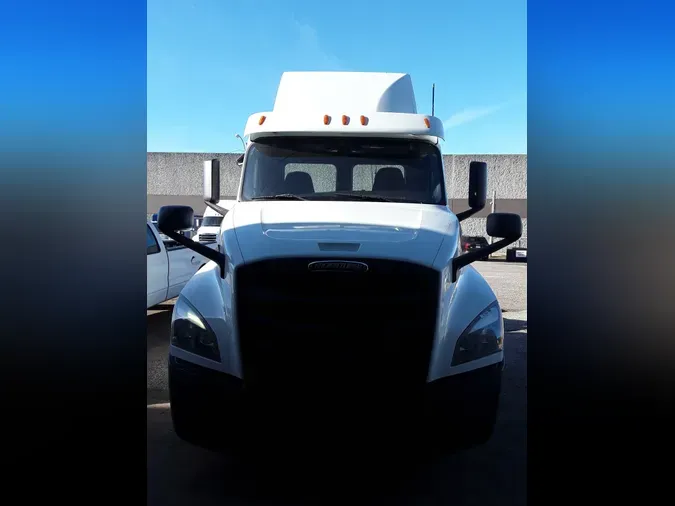 2019 FREIGHTLINER/MERCEDES NEW CASCADIA PX12664