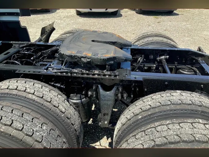 2022 INT LT625 6x4