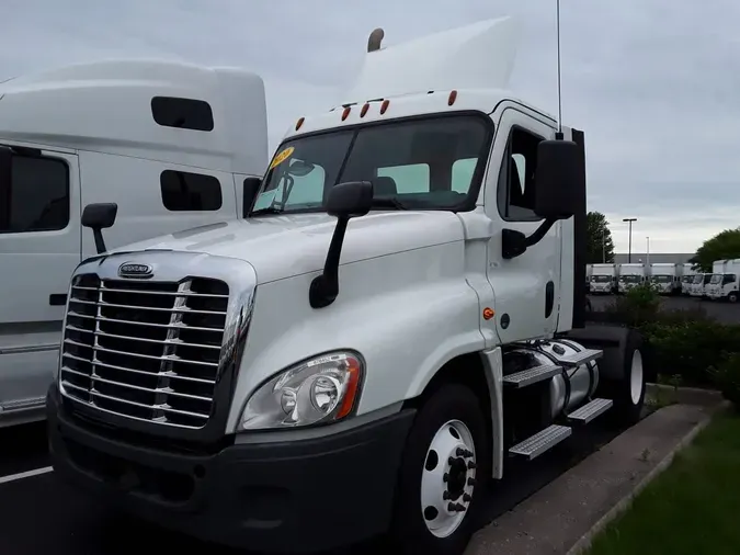 2020 FREIGHTLINER CASCADIA 125ee9b9e4c01409767b1094e41c3df6fd9