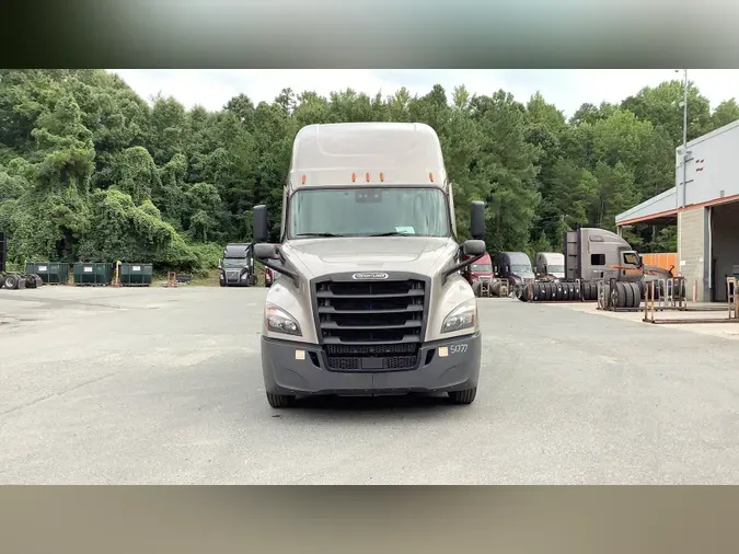 2021 Freightliner Cascadia 126