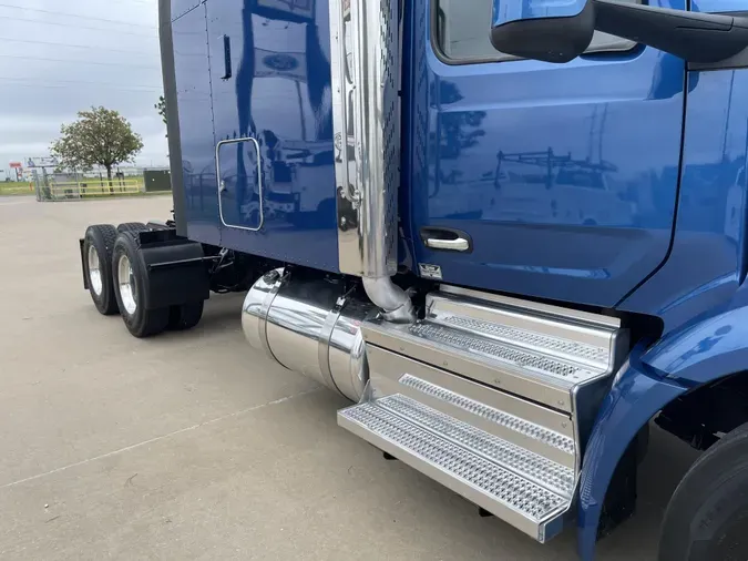 2023 Peterbilt 579