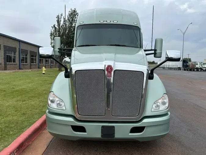 2021 KENWORTH T680eea371ab7fc1126ff7da1a93f58d5298