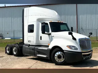 2022 INT LT625 6x4