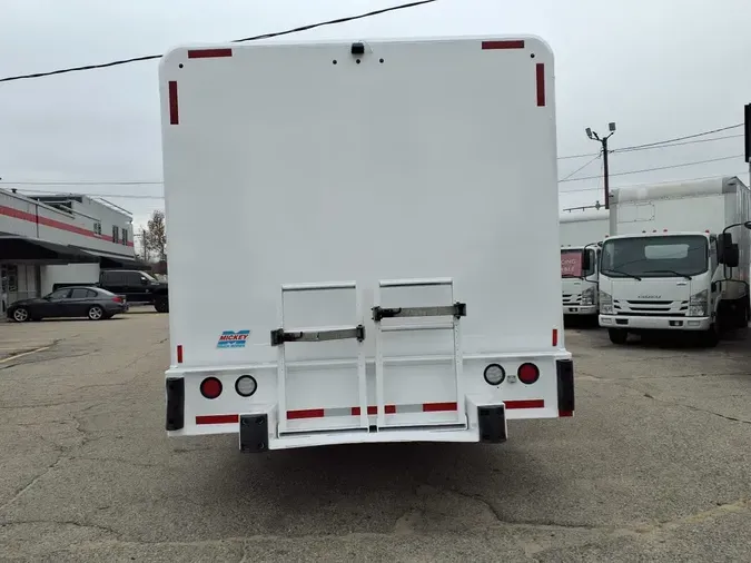 2018 FREIGHTLINER/MERCEDES M2 106