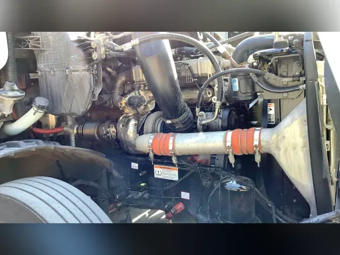 2022 Freightliner Cascadia 126eeabe6121862286fe47b80f18513e586